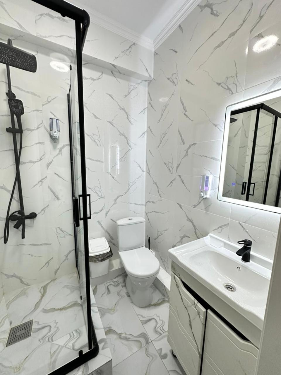 Апарт-Отель Amz Almaty Extérieur photo