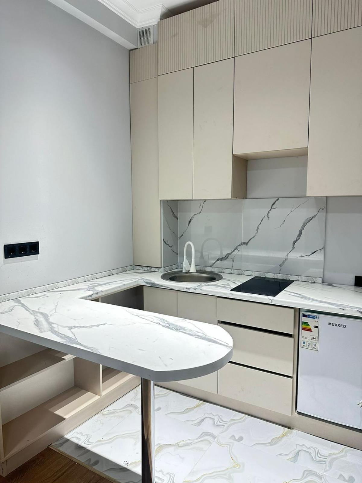 Апарт-Отель Amz Almaty Extérieur photo